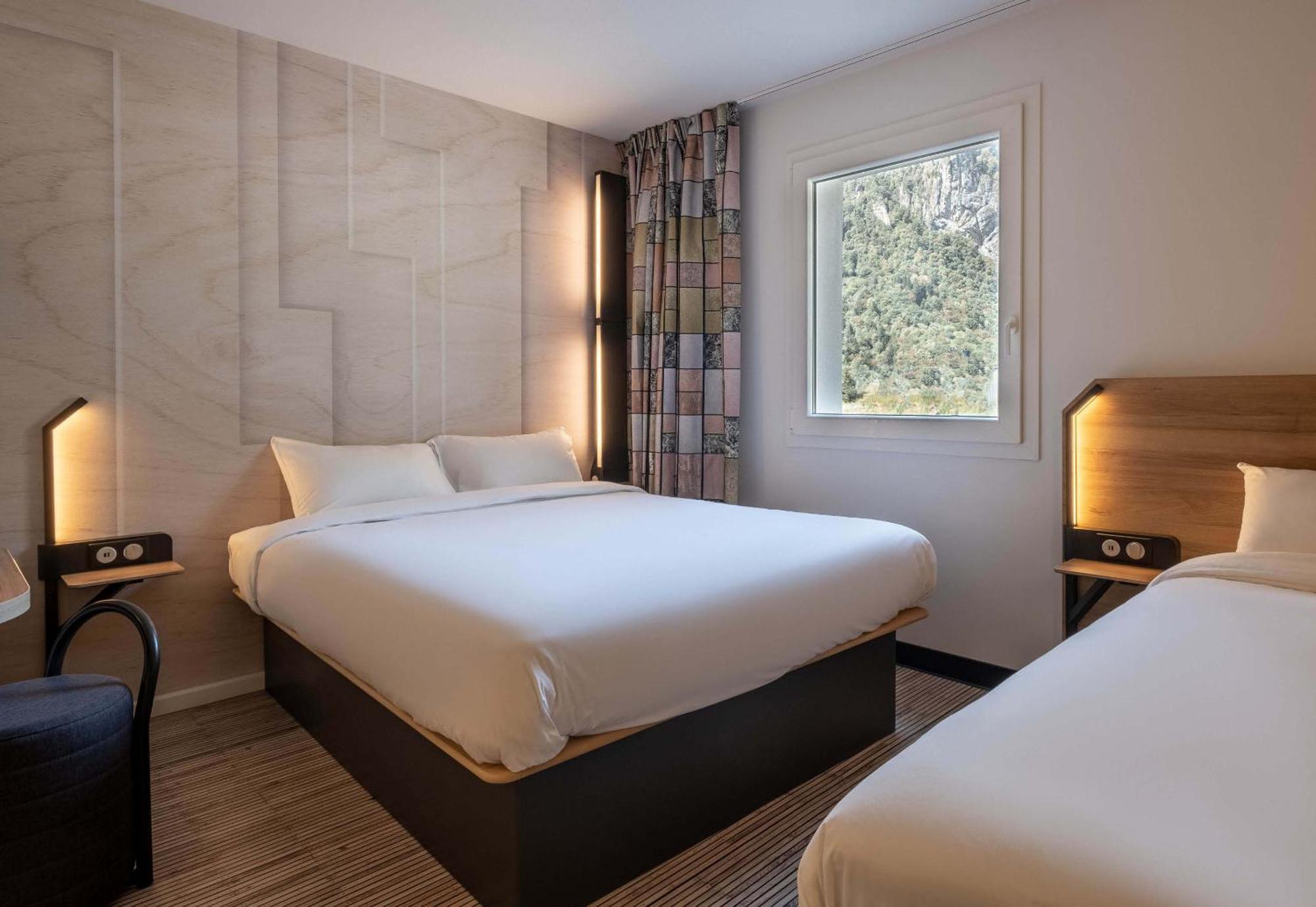 B&B Hotel Cluses Sud Екстер'єр фото